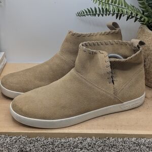 Koolaburra By UGG Brown Suede Women's Size 11 Pull On Booties